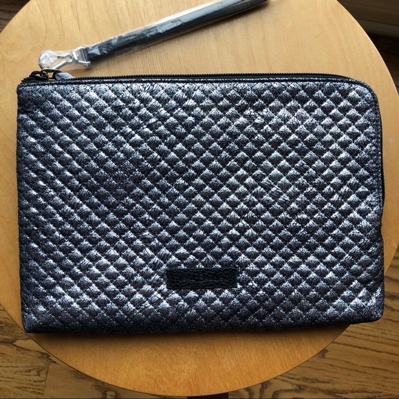 Vera Bradley Iconic RFID Wristlet - Picture 3 of 4